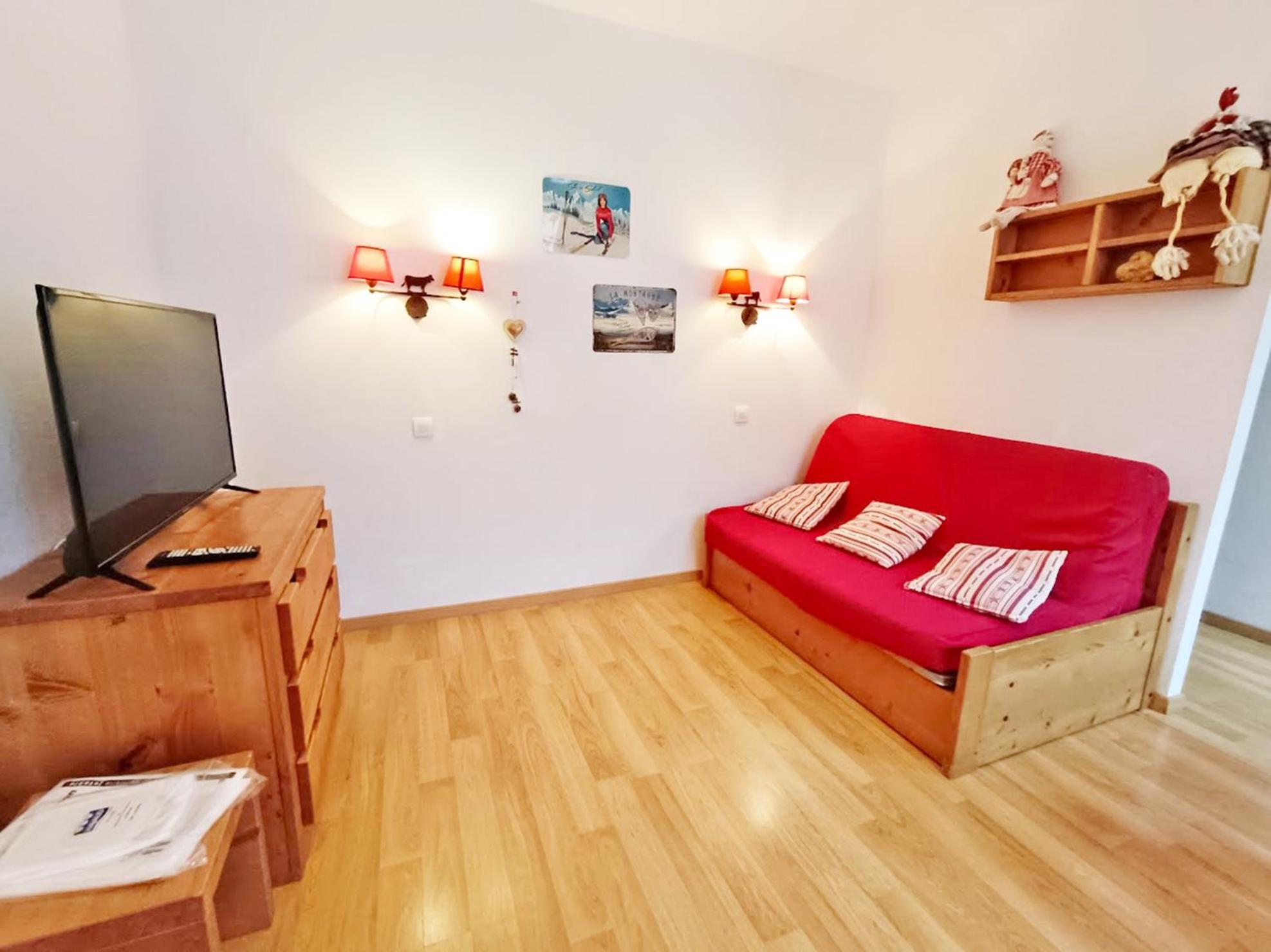 Le Bouquetin, Studio, Centre Luchon, Wifi, Casier A Skis, Ascenseur, 3 Personnes Bagnères-de-Luchon Zewnętrze zdjęcie